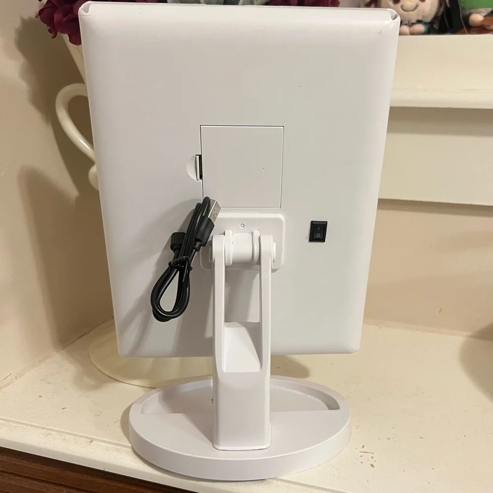 Touch trifold dimmable led Makeup Mirror